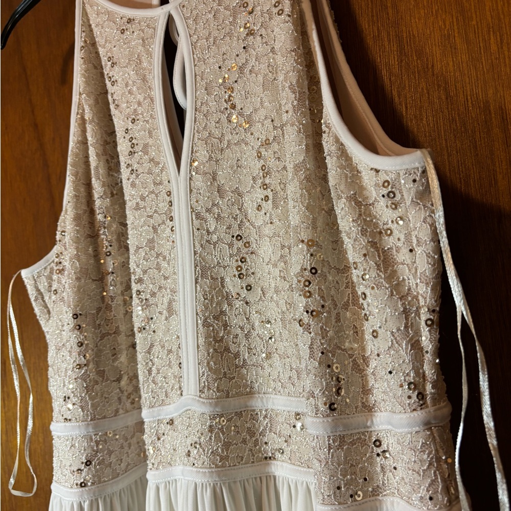 Cream/White Lace and Sequined Bodice Wedding Dress - Picture 3 of 5
